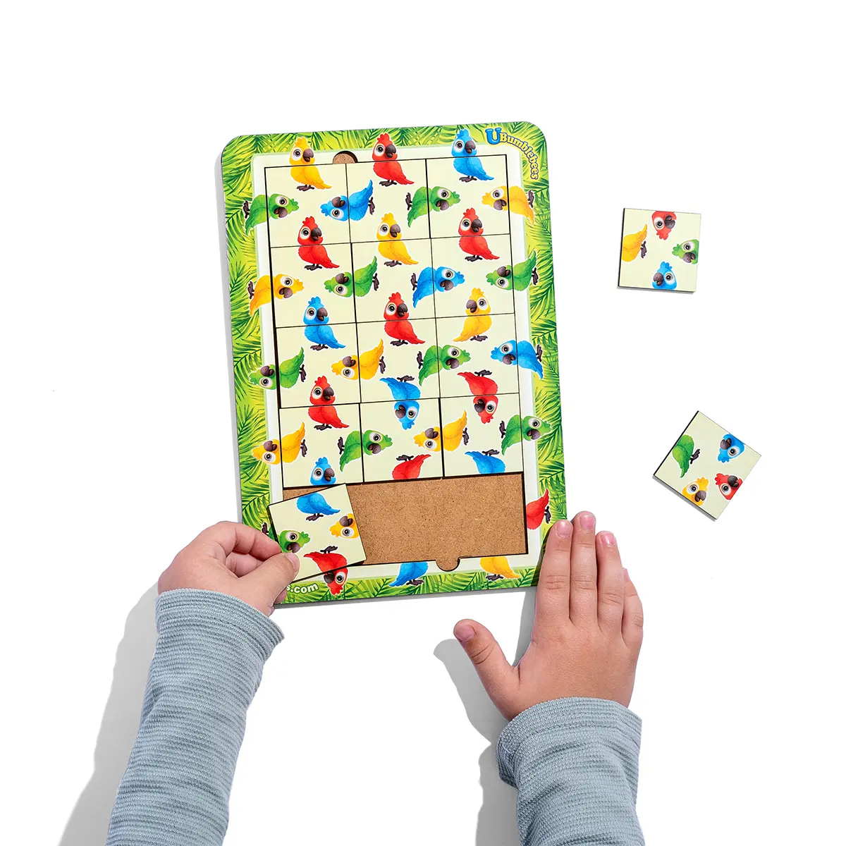 Дерев\'яний пазл (рамки-вкладка) \"Колір, рахунок та напрямки: папужки\"