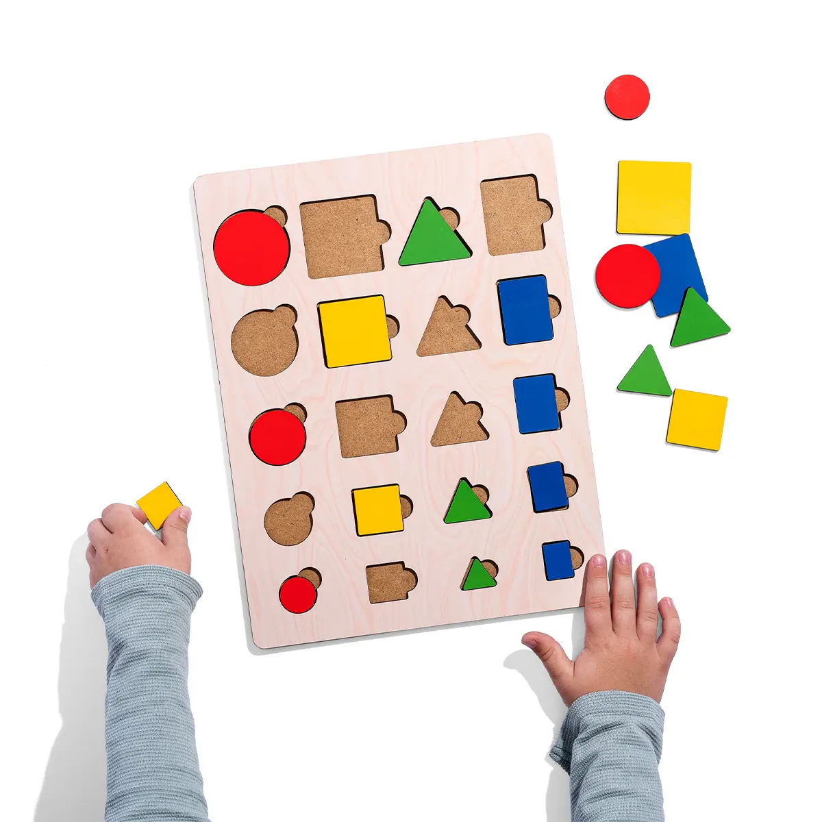 Дерев'яна рамка-вкладка Геометричні вкладки "Розміри". Розвиваюча гра для дітей